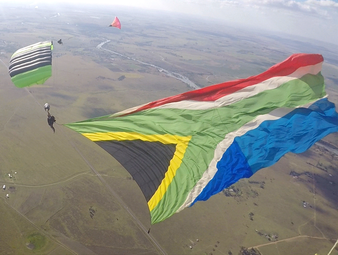 Display Jumping - Adventure Skydives